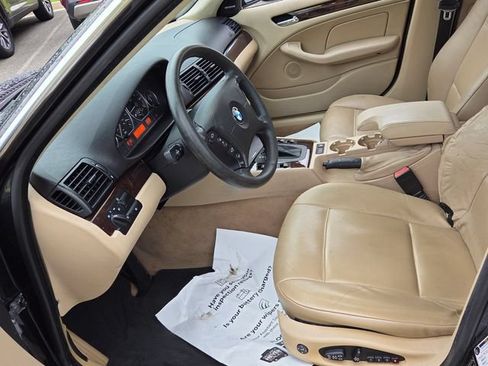 Used 2005 BMW 330i Sedan RWD image 5