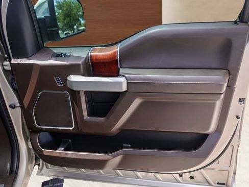 Used 2017 Ford F150 King Ranch w/ Equipment Group 601A Luxury AWD/4WD image 29