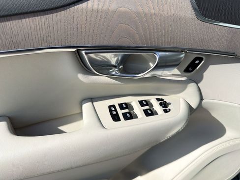 Certified 2023 Volvo XC90 B6 Plus w/ Protection Package Premier image 13