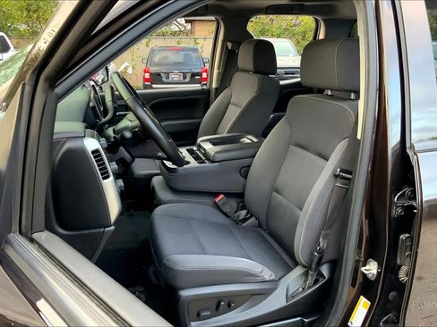 Used 2019 Chevrolet Silverado 1500 LT w/ All Star Edition image 6