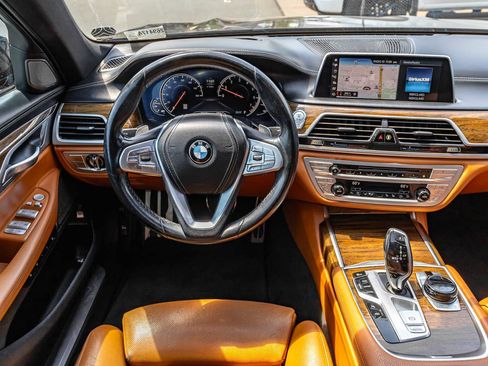 Used 2019 BMW 740i w/ Executive Package RWD image 11