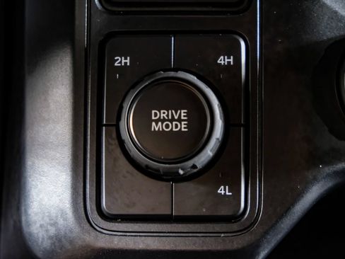 Used 2026 Ford F350 Lariat AWD/4WD image 25