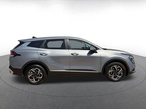 Used 2025 Kia Sportage LX image 16