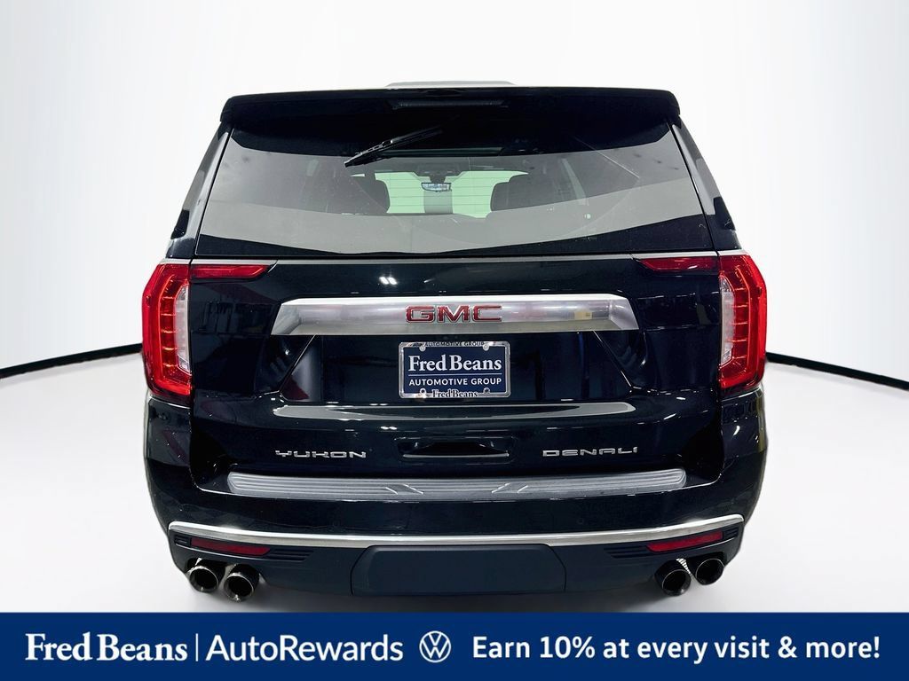 Used 2022 GMC Yukon XL Denali w/ Advanced Technology Package AWD/4WD image 7