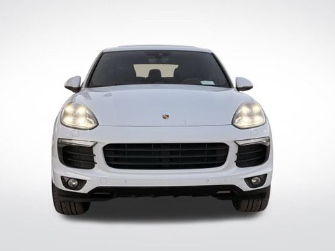 Used 2018 Porsche Cayenne image 3