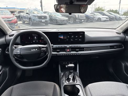 Used 2026 Kia K4 FWD image 18