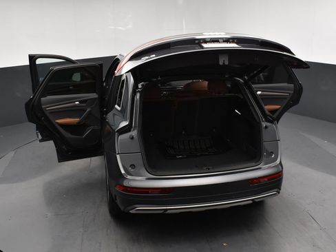 Used 2021 Audi Q5 2.0T Premium AWD/4WD image 24