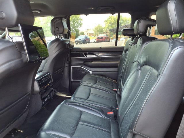 Used 2022 Jeep Wagoneer Series I w/ Convenience Group I AWD/4WD image 5