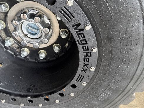 Used 2016 Ford F250 Lariat w/ Chrome Package image 3