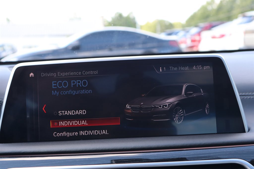 Used 2019 BMW 740i w/ Executive Package RWD image 30