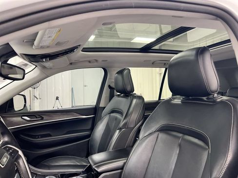Used 2022 Jeep Grand Cherokee Limited AWD/4WD image 20