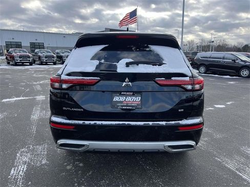 Used 2022 Mitsubishi Outlander SE image 6