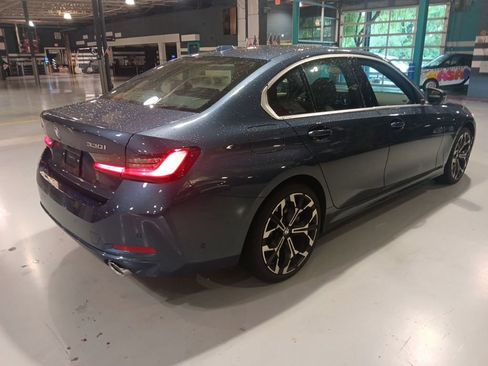 Certified 2025 BMW 330i xDrive Sedan AWD/4WD image 11