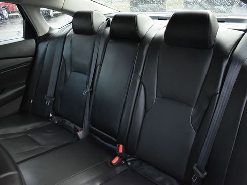 Used 2023 Honda Accord Touring image 18