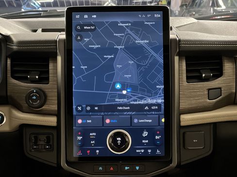 Used 2023 Ford Expedition Max Limited image 20