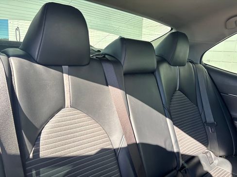 Used 2020 Toyota Camry SE image 26