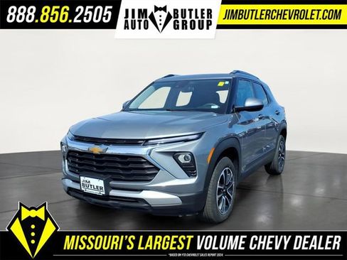 Used 2025 Chevrolet TrailBlazer LT image 1