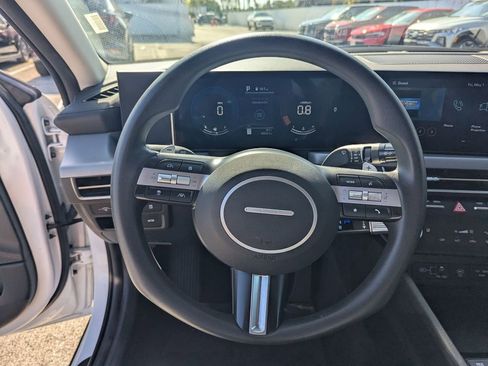 Used 2025 Hyundai Sonata SEL FWD image 16