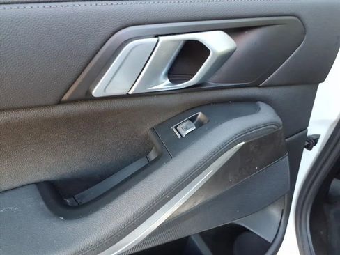 Used 2020 BMW X7 xDrive40i w/ Cold Weather Package image 22