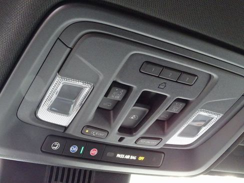 Used 2025 GMC Sierra 2500 AT4 w/ AT4 Premium Plus Package image 42