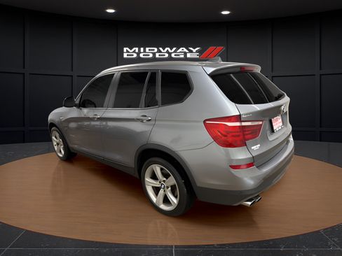 Used 2017 BMW X3 xDrive28i AWD/4WD image 3