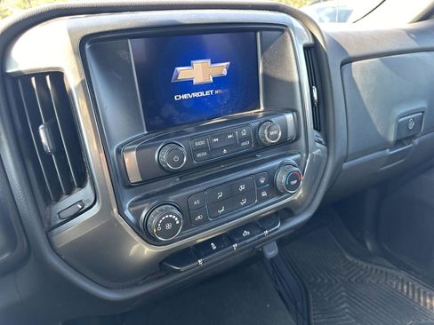 Used 2018 Chevrolet Silverado 1500 LT image 52