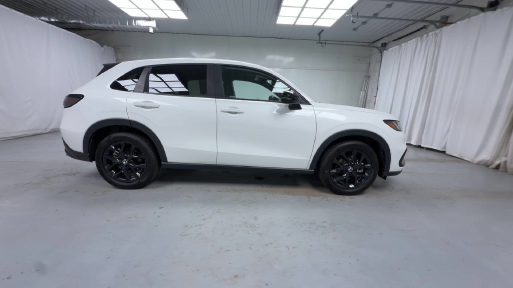 Used 2025 Honda HR-V Sport image 24