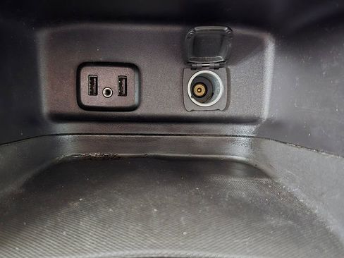 Used 2018 Chevrolet Equinox LT w/ Sun & Infotainment Package image 28