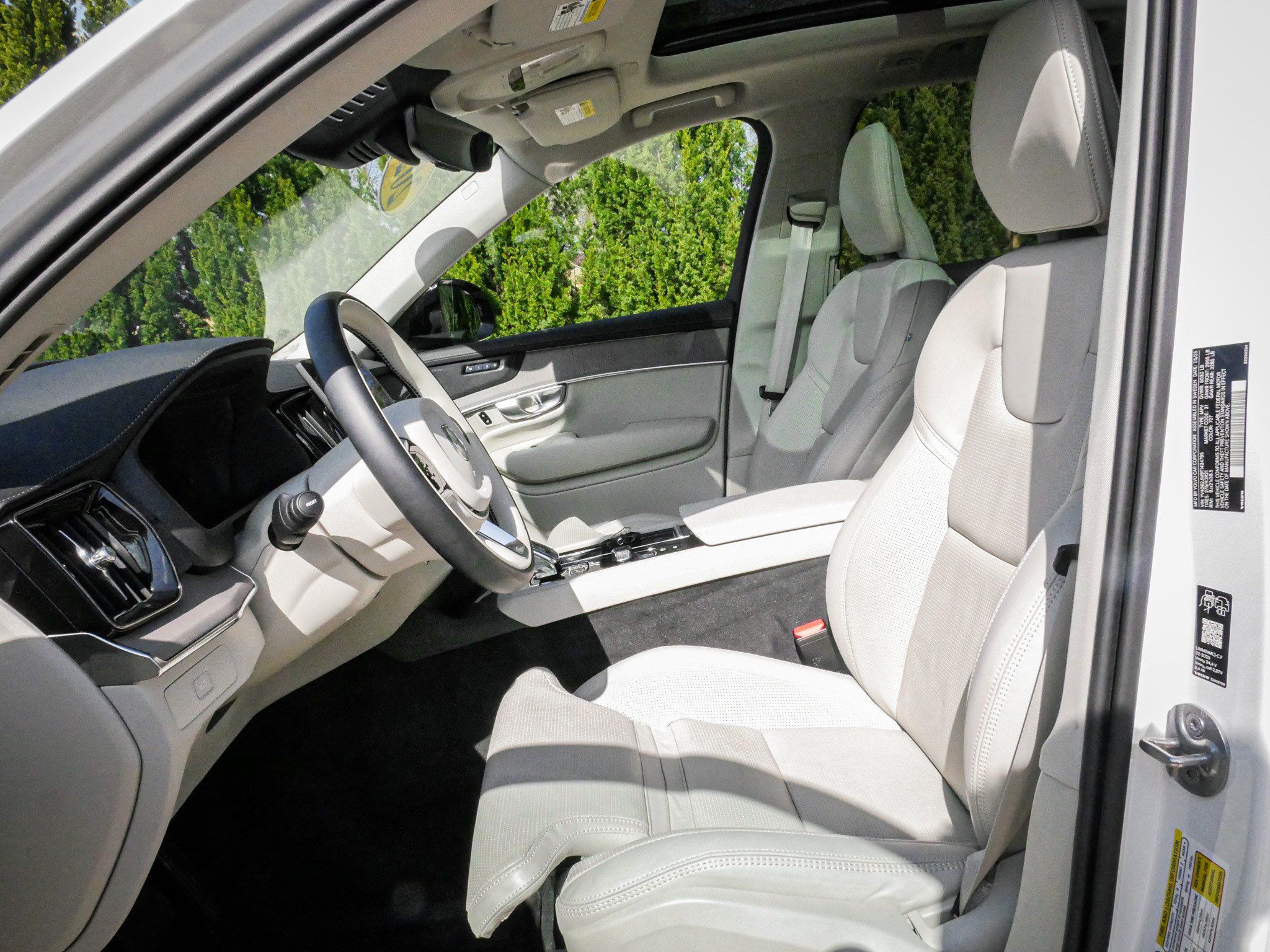 Used 2026 Volvo XC90 B6 Ultra w/ Protection Package Premier AWD/4WD image 16