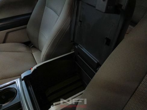 Used 2020 Ford F250 XLT w/ XLT Premium Package AWD/4WD image 35