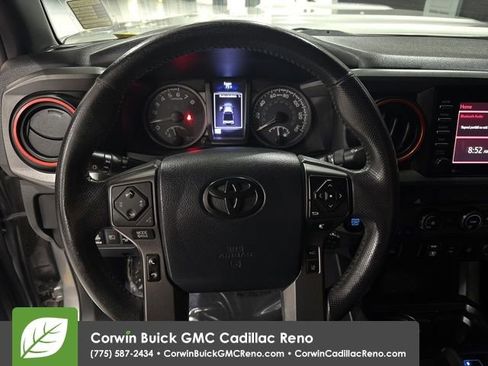 Used 2018 Toyota Tacoma TRD Sport image 14