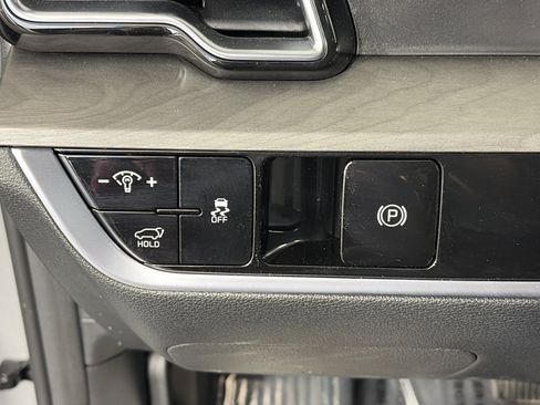 Certified 2025 Kia Sportage X-Line w/ Premium Package image 29