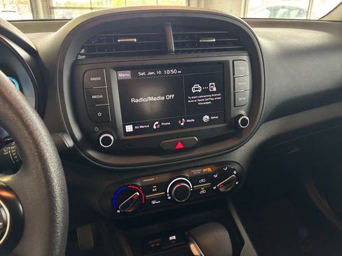 Used 2025 Kia Soul LX w/ LX Technology Package image 27