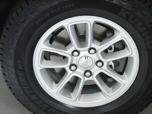 Certified 2020 Jeep Grand Cherokee Laredo AWD/4WD image 34