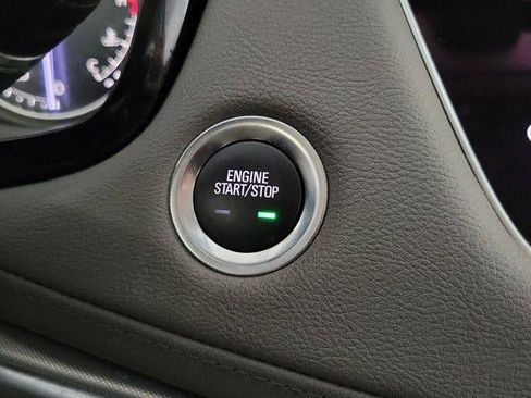 Certified 2022 Cadillac XT5 Premium Luxury image 19