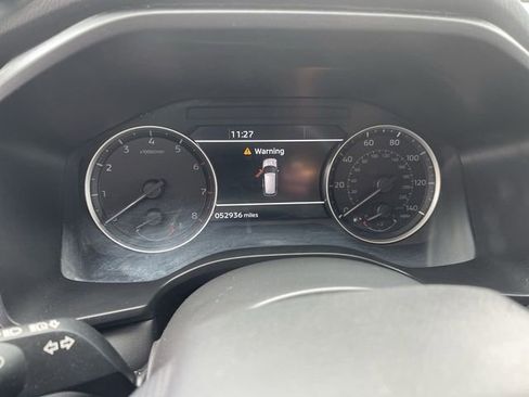 Used 2024 Mitsubishi Outlander SE image 2