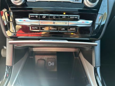 Used 2022 Ford Explorer ST-Line w/ Class IV Trailer Tow Package image 34