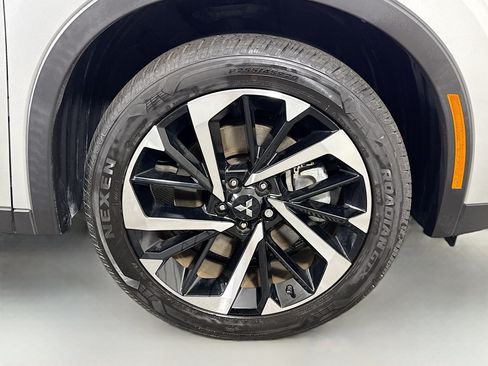Used 2024 Mitsubishi Outlander SE FWD image 32
