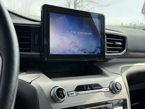 Used 2023 Ford F150 XLT w/ Equipment Group 302A High image 12