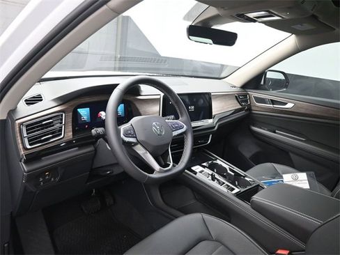 New 2025 Volkswagen Atlas SEL image 19