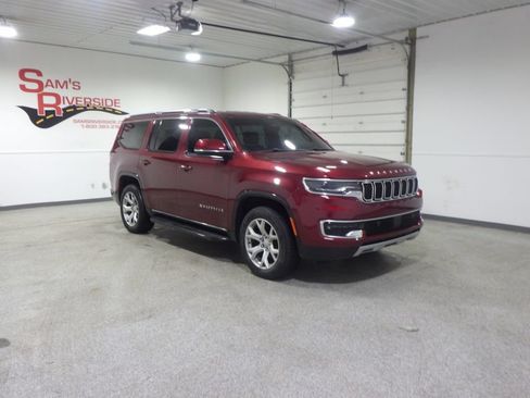 Used 2022 Jeep Wagoneer Series II AWD/4WD image 5