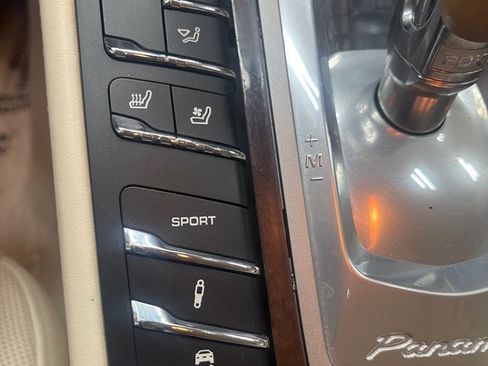 Used 2010 Porsche Panamera S RWD image 34
