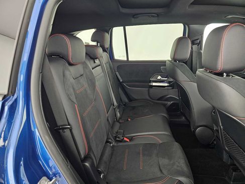 Used 2024 Mercedes-Benz GLB 250 image 12