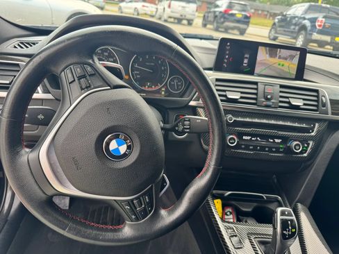 Used 2018 BMW 330i xDrive Sedan w/ Convenience Package AWD/4WD image 16