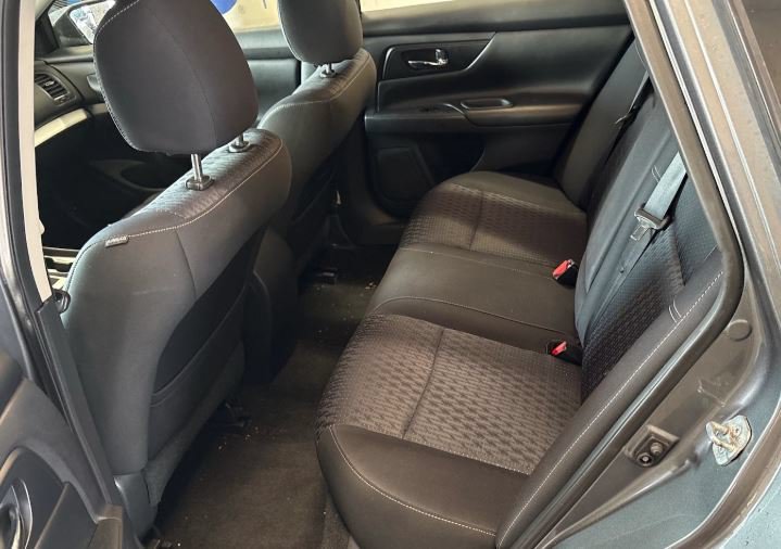Used 2016 Nissan Altima 2.5 S w/ Power Driver Seat Package FWD image 2