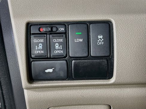 Used 2016 Honda Odyssey EX-L image 10