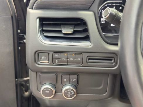 Used 2021 GMC Yukon SLT w/ Rear Media and Nav Package RWD image 28