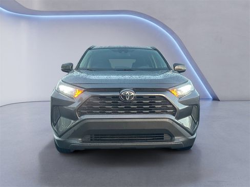 Used 2019 Toyota RAV4 LE image 8