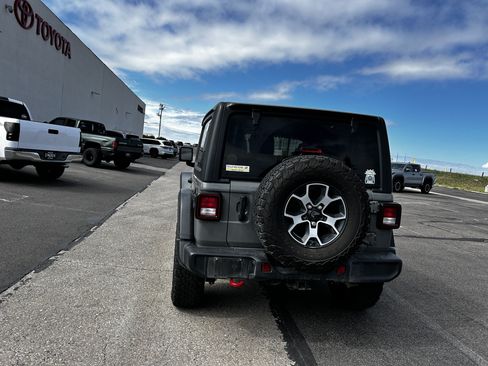 Used 2022 Jeep Wrangler Rubicon w/ Cold Weather Group AWD/4WD image 4