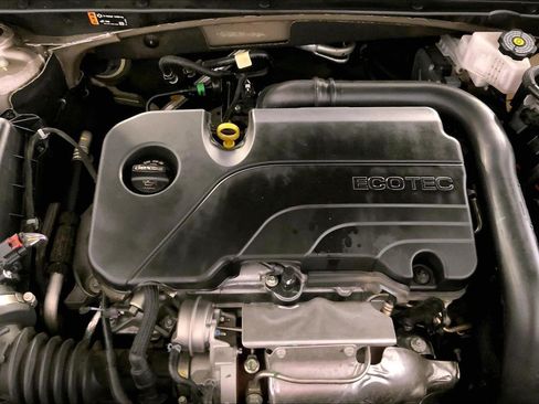 Used 2024 Chevrolet Malibu LT FWD image 30